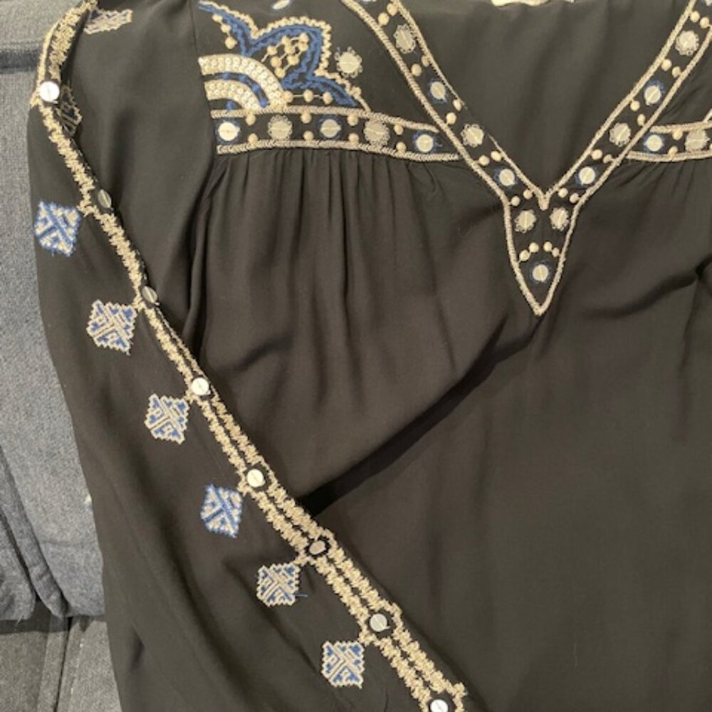 Blouse - Picture 2 of 3